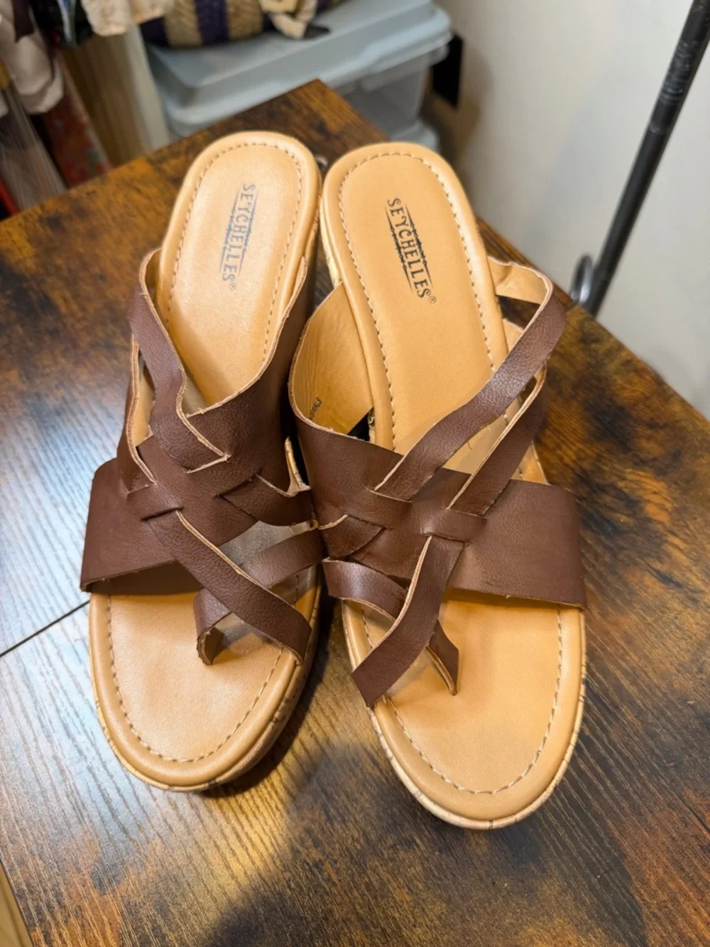 Seychelles brown leather